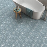 Lily print blue patterend tile